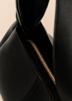 Numéro Neuf East West - Textured Black